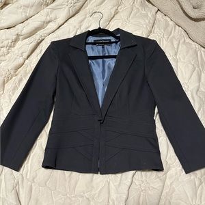Black shirt 3/4 sleeve blazer